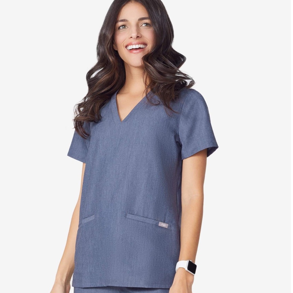 FIGS Scrub Set - Casma Top & Yola Pant in Heather Denim Small